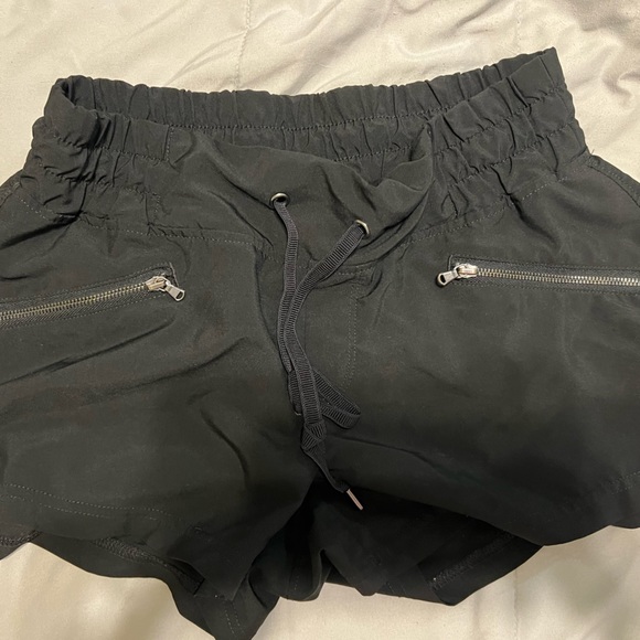 8 pairs of athletic shorts! Selling as a bundle all in good condition - Picture 15 of 16